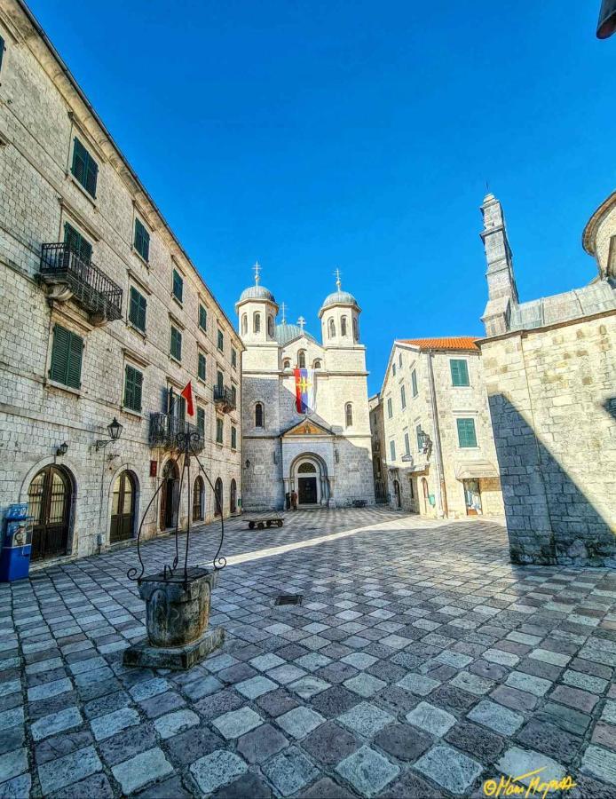 Apartman J&I Kotor Bagian luar foto